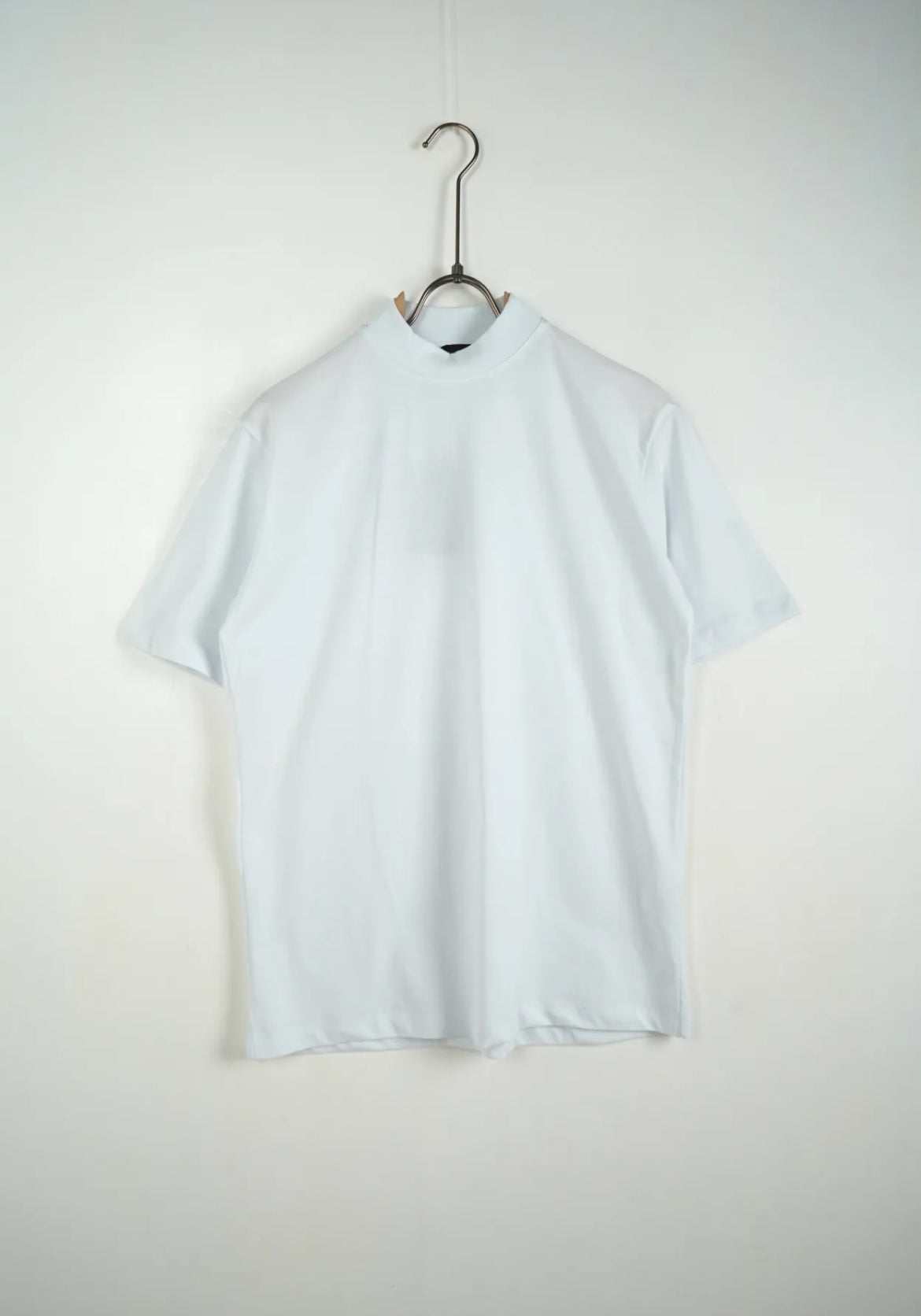 T-shirt tinta unita collo alto