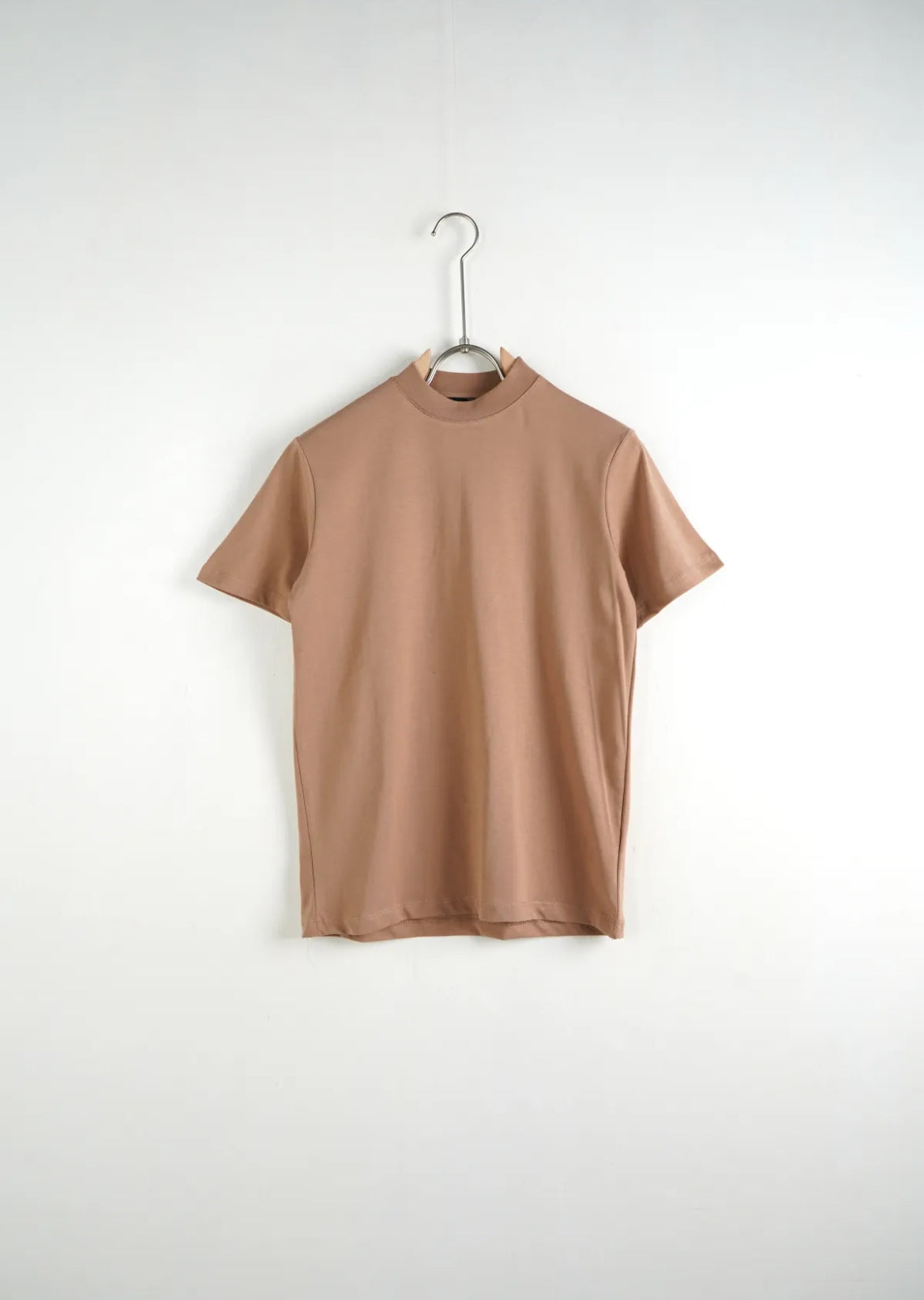 T-shirt tinta unita collo alto