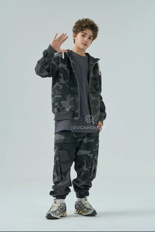 Tuta completa mimetica