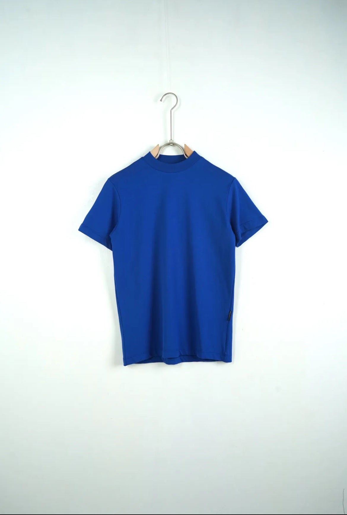 T-shirt tinta unita collo alto