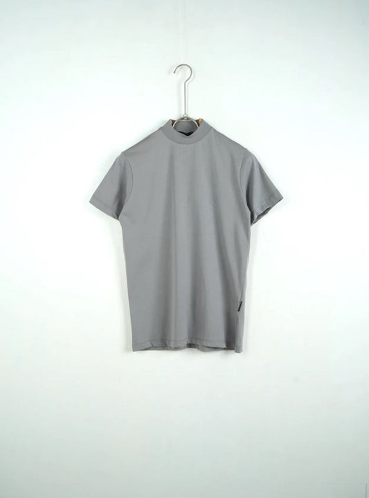 T-shirt tinta unita collo alto