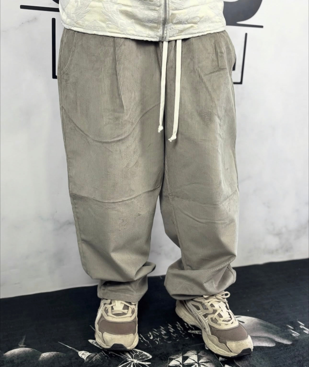 Pantalone a costine fondo largo